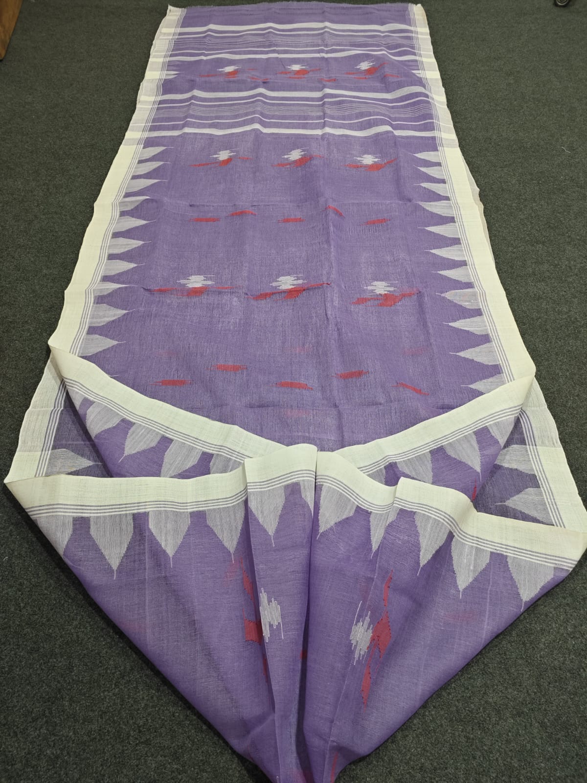 Authentic handloom
monipuri cotton saree
With bp