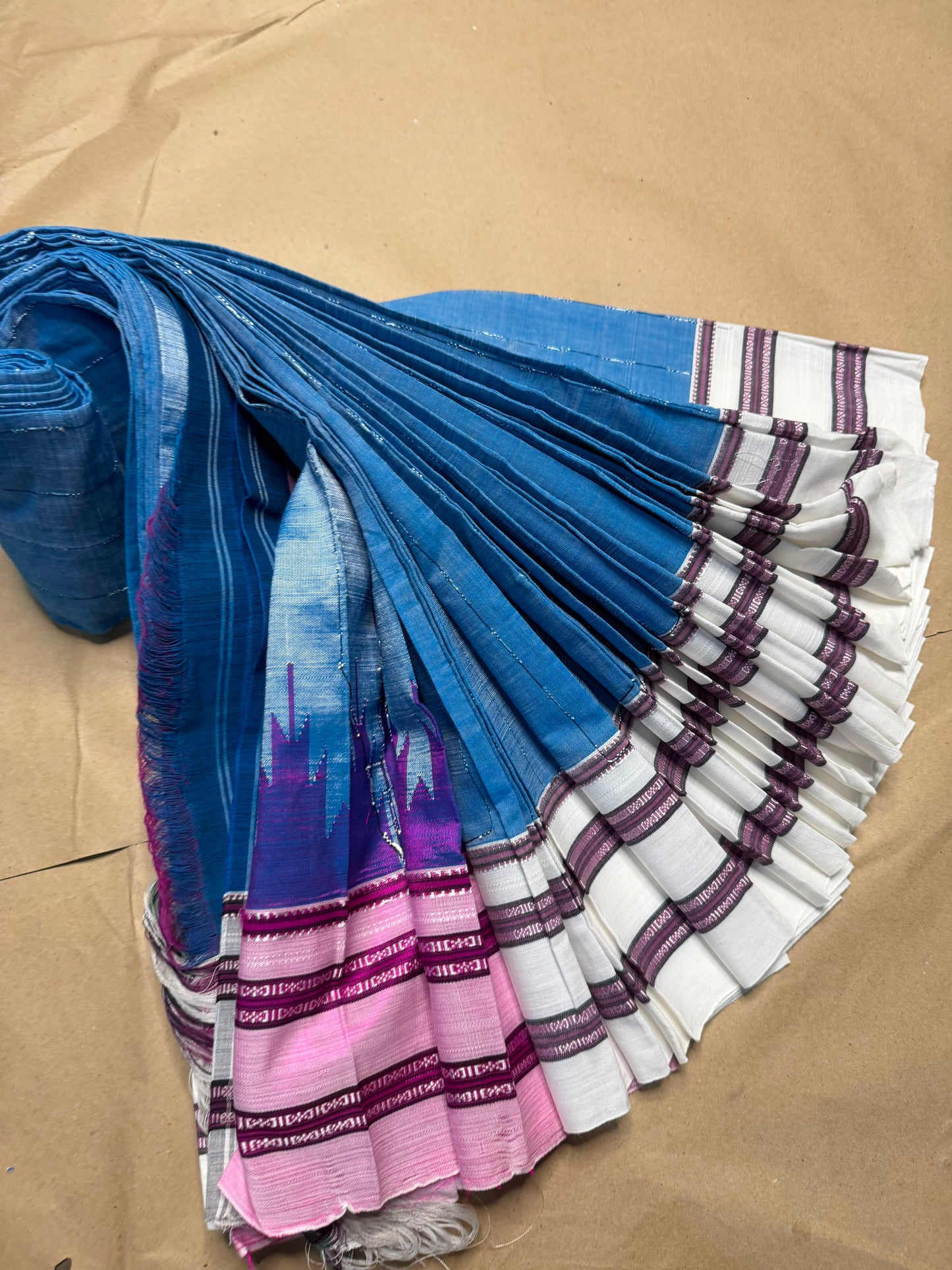 Material - viscos by cotton with Cotton By Cottan
Border - *Gayatri And Chikki Big border
Saree Name -ilkal special Gayatri saree
Pallu -*silk pallu*
Blouse -running
Handloom - *Hand Loom*
Saree length- 7.2