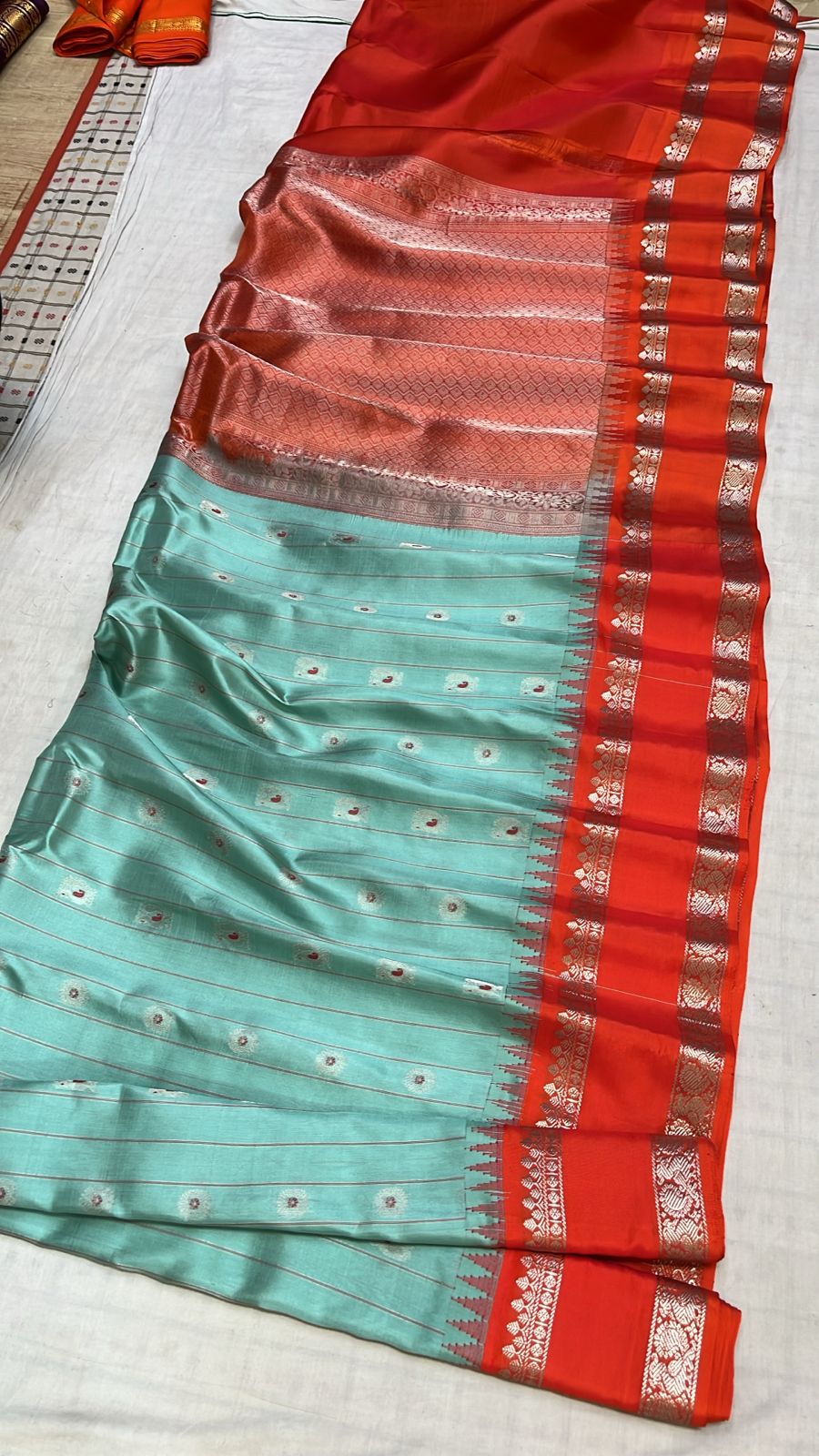 ✨✨Pure Gadwal Traditional Border Pattu Sarees with contrast blouse ✨✨
