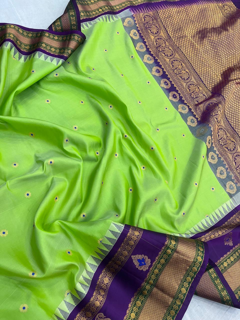 Niyvani | Pure Pattu Gadwal Sarees