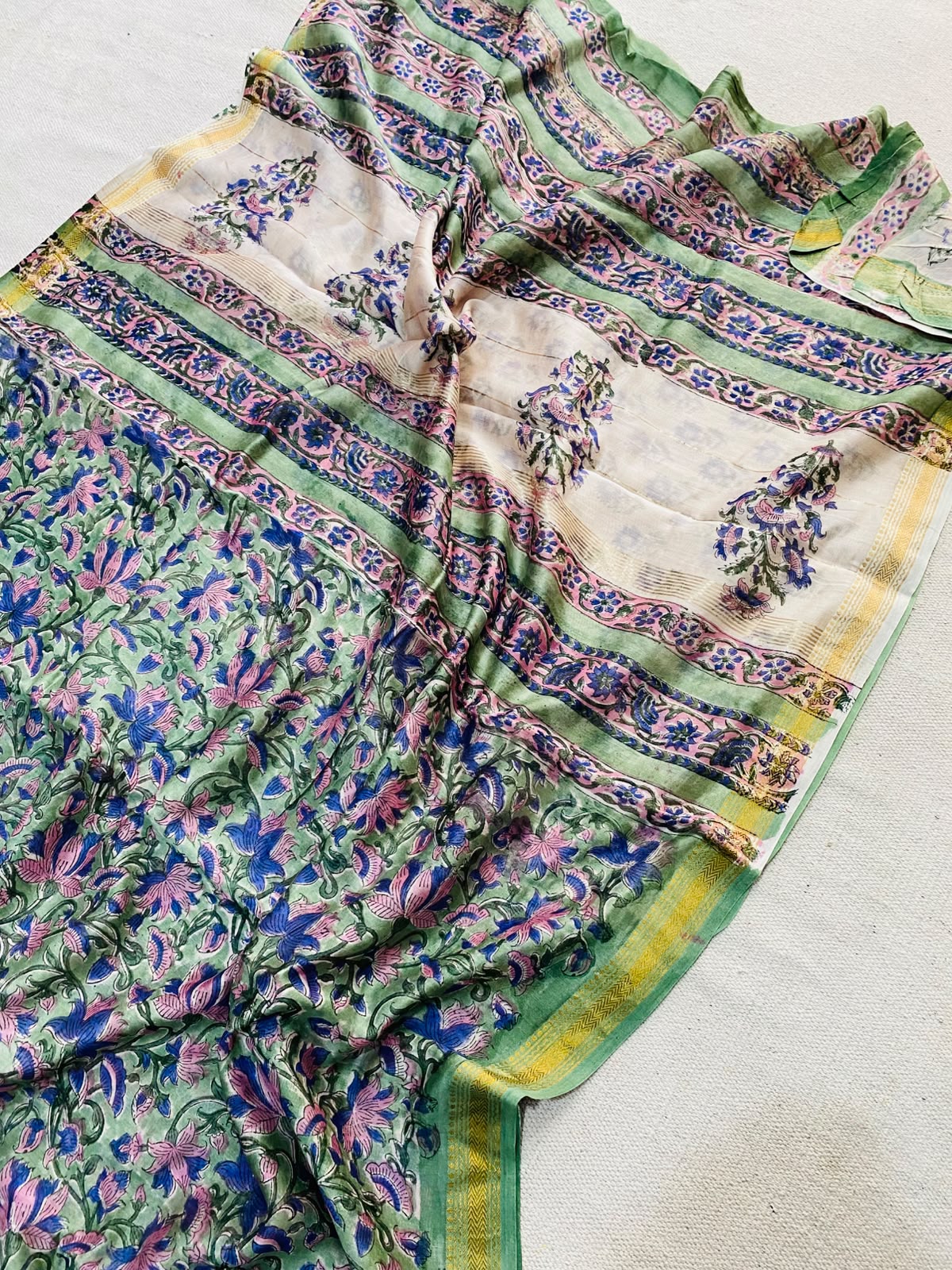 Let’s Wear #ethicallymade✅
🍁Beautifully Crafted Maheshwari Silk Saree collection🍁
Specially Designed in Bagru jahota rapid dabu hand block print
100% Natural Dye
Fabric : Maheshwari Silk
Length : 5.5 Meters
Blouse Piece : 0.90 Meter