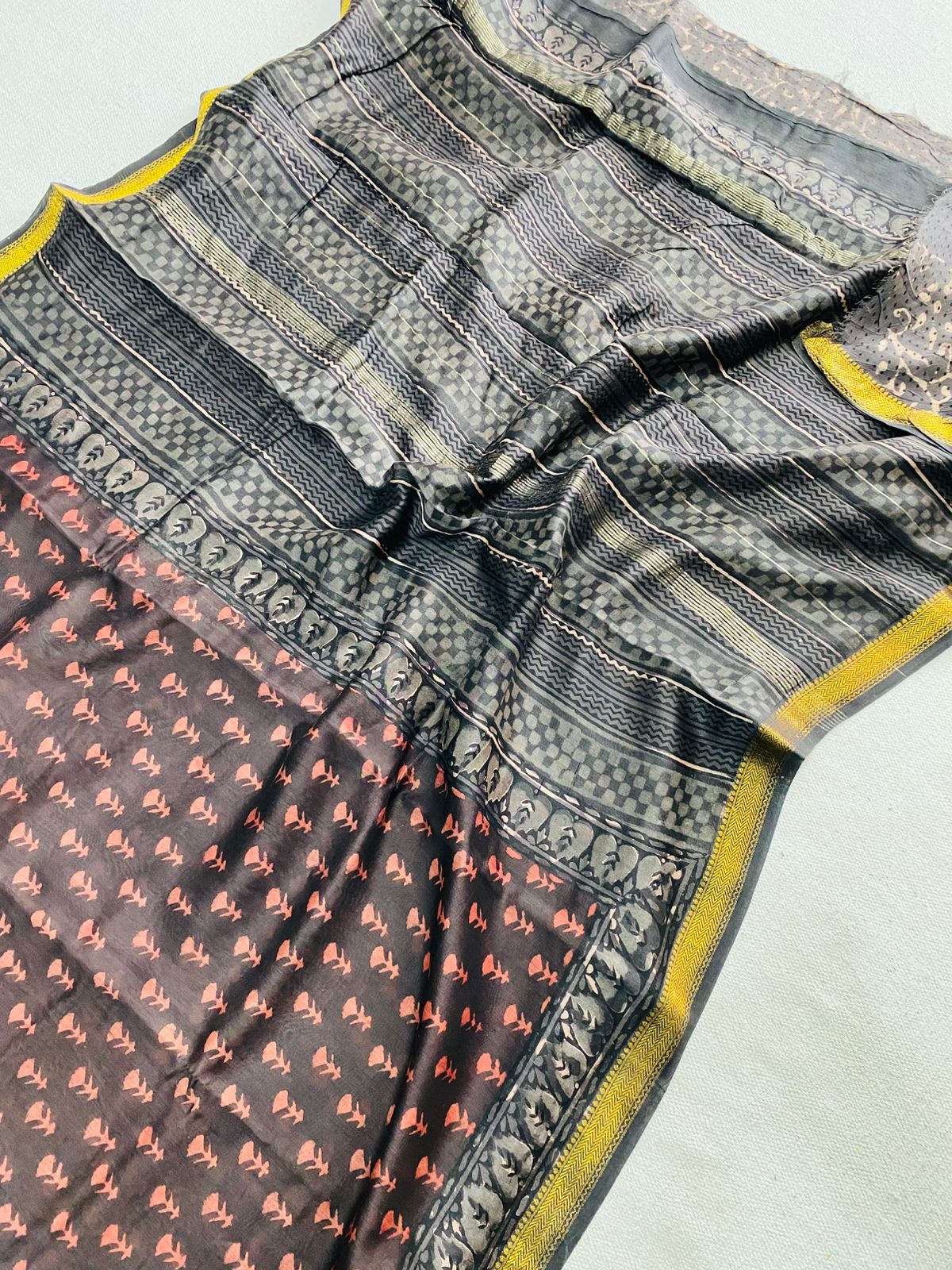 Let’s Wear #ethicallymade✅
🍁Beautifully Crafted Maheshwari Silk Saree collection🍁
Specially Designed in Bagru jahota rapid dabu hand block print
100% Natural Dye
Fabric : Maheshwari Silk
Length : 5.5 Meters
Blouse Piece : 0.90 Meter