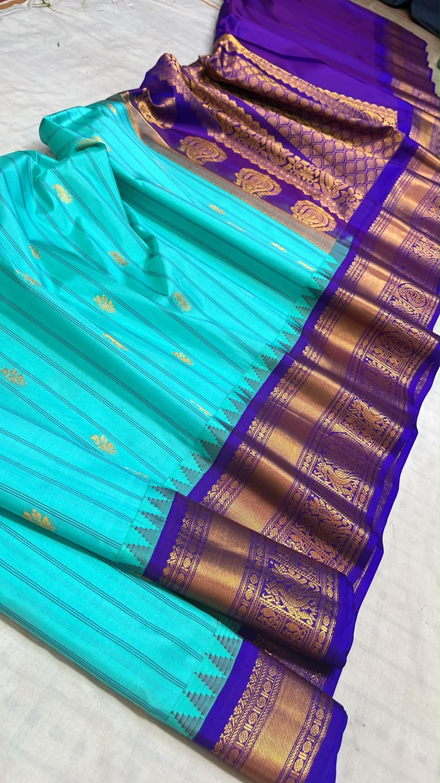 Authentic handwoven pure silk Gadwal