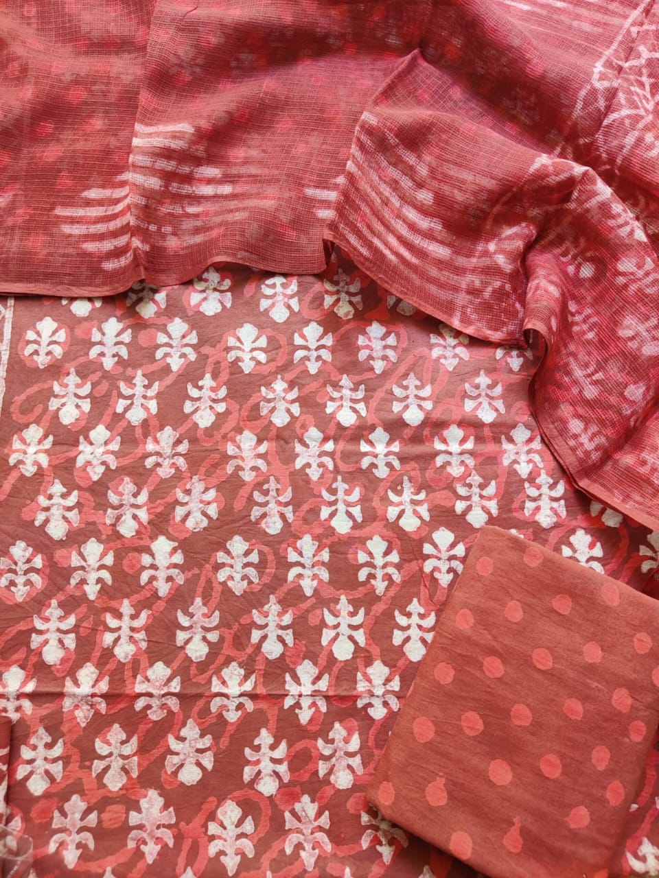 Now new arrivals
Block printed cotton suit with kota doriya duppta
Top @ bottom *cotton*
Duptta *kota doriya*