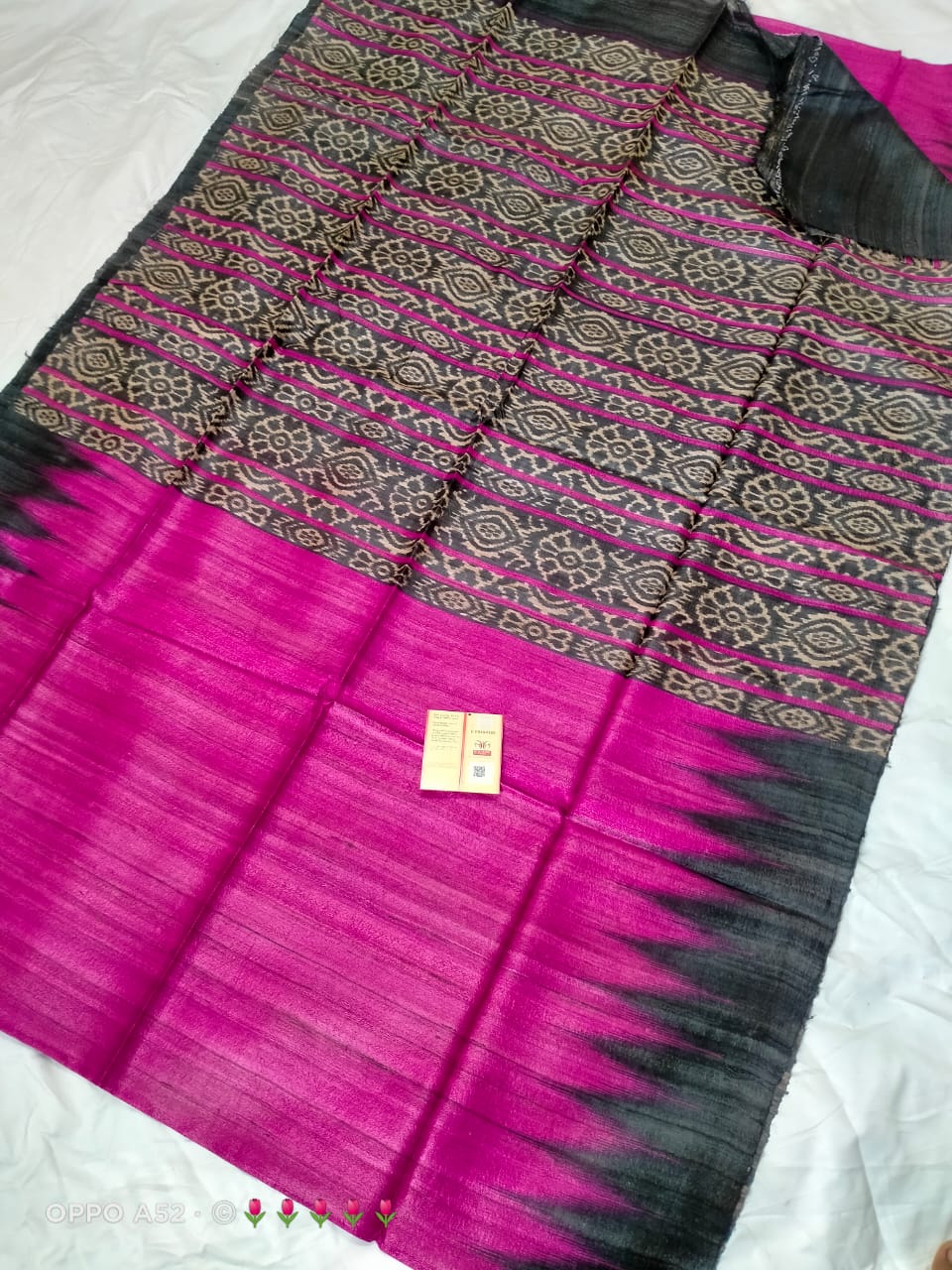 Pure tussar ghicha temple border ikkat print silk handloom saree with blouse pc.
Silk mark tag