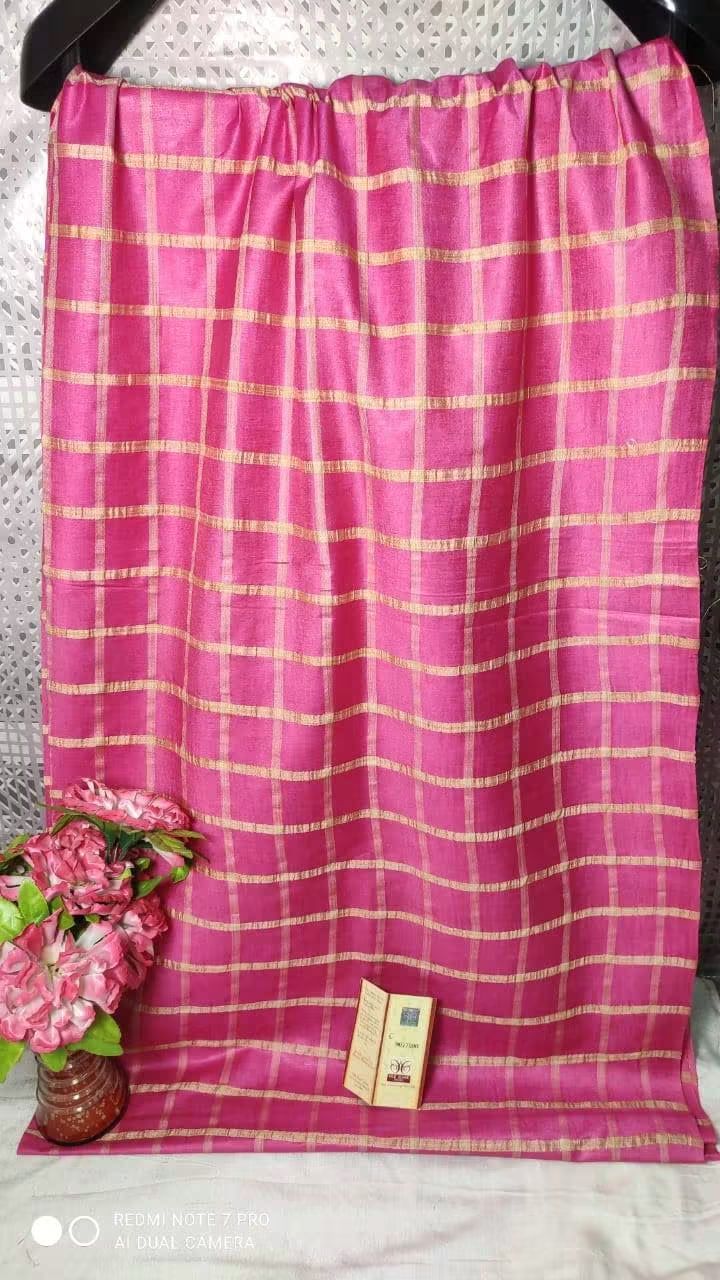 Pure katan silk weaving
Box check saree size 5.50 mtr
Running blouse size 1 mtrb
