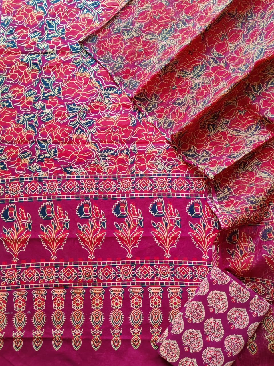 Now new arrivals
Block printed cotton suit with kota doriya duppta
Top @ bottom *cotton*
Duptta *kota doriya*
