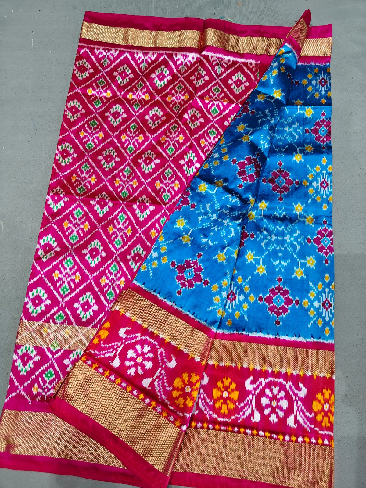 Latest and Exclusive
*IKKAT SILK SAREES*
👉🏻 *EXCLUSIVE SPL DESIGN SAREES**
Silk mark Certified
Double weaving
*Spl KADDI PET BORDER SAREES*