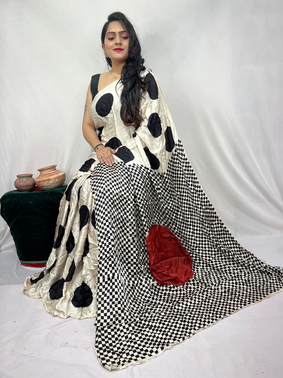 🥻 Pure Modal Silk Saree 🥻
🏕️ Natural / Vegetable Dyeing with Ajrakh Hand-Block Print
📦 All pics available
🎨 New colours / new patterns added 6.50...Full saree ..45..with