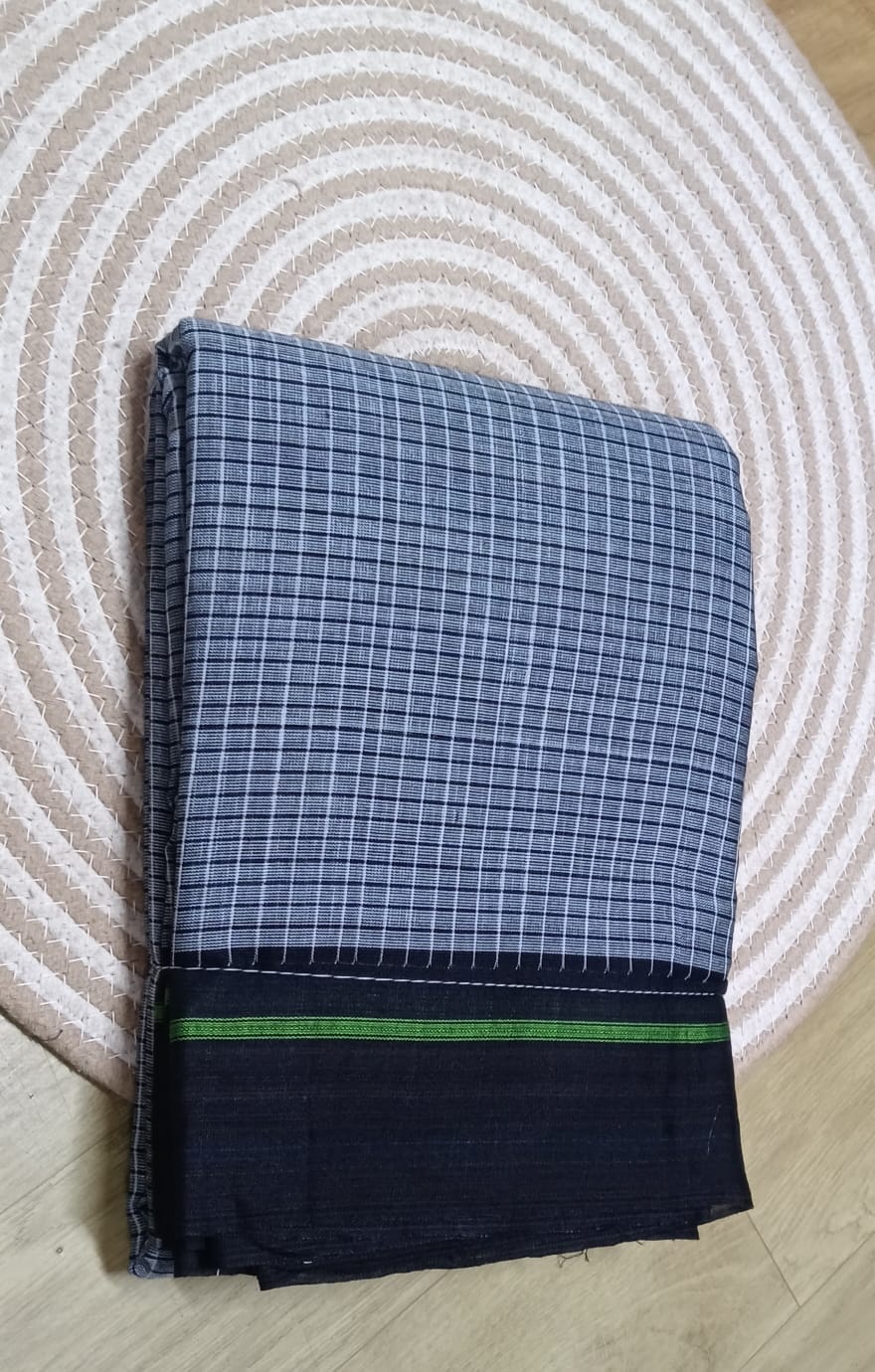 Handwoven patteda anchu saree in pure cotton