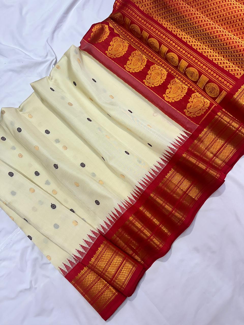 Gauri | Pure Pattu Gadwal