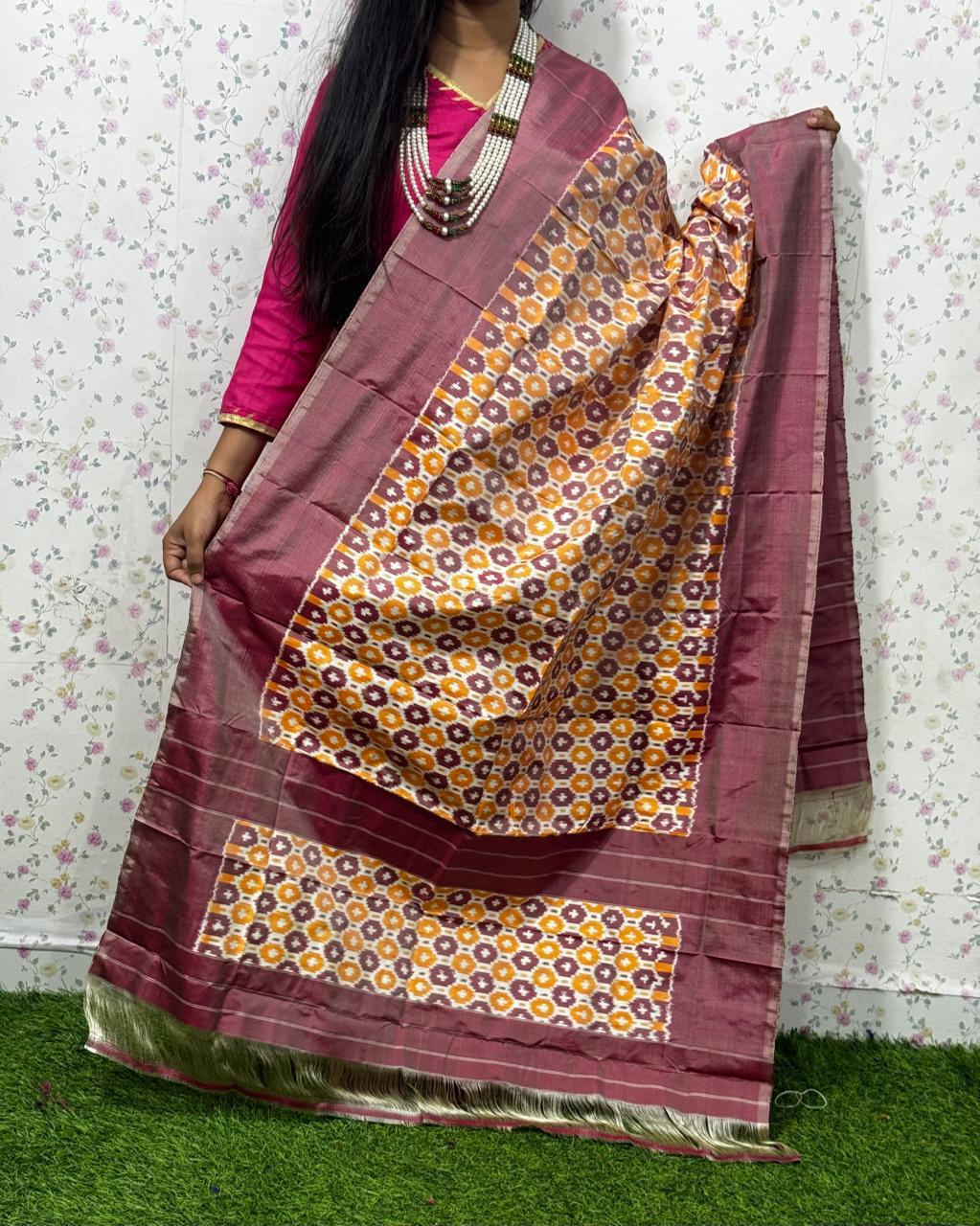 *IKKAT SILK DUPPATA*
*Length: 2.5 meters*
*Height: 36 inches*