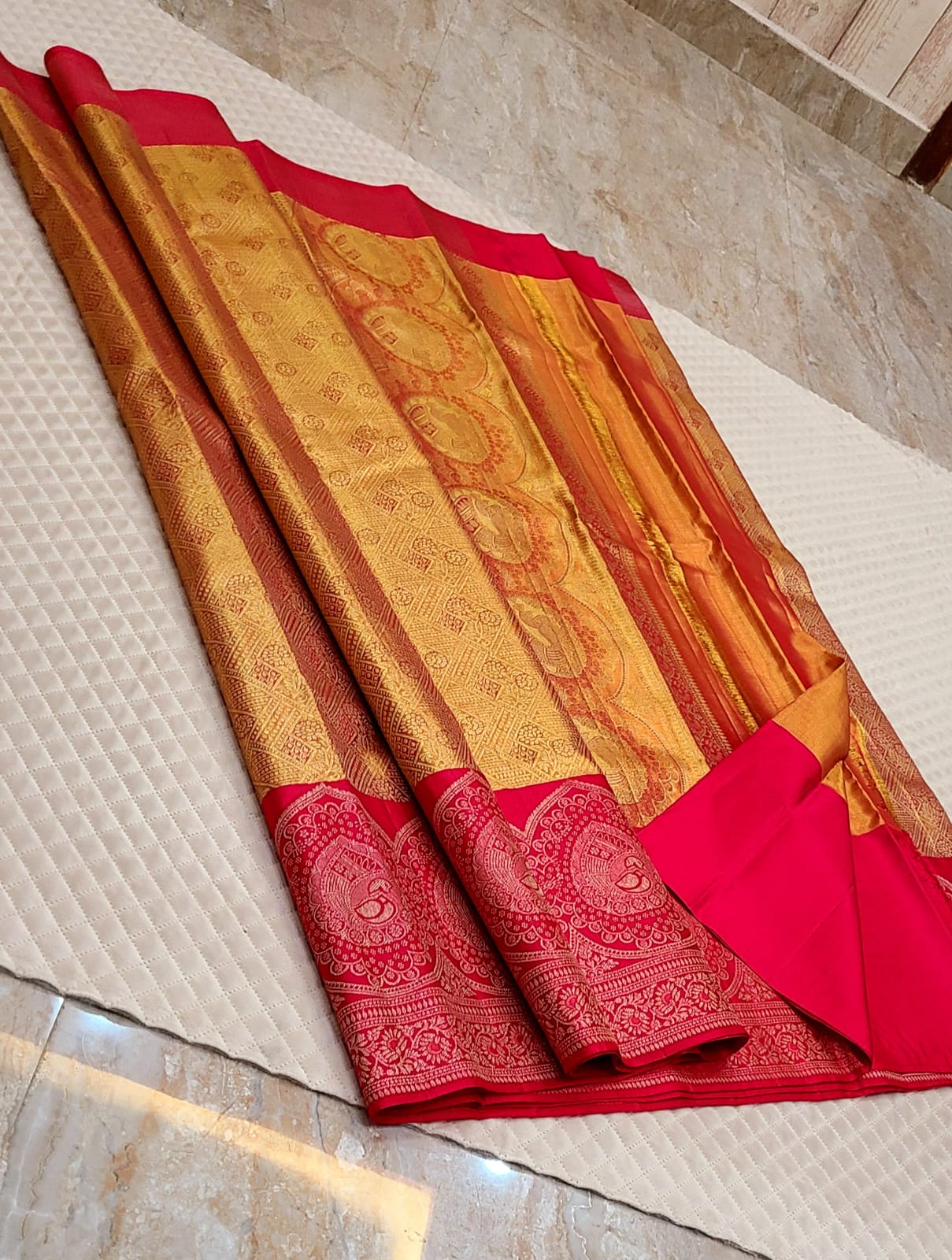 *100% PURE KANCHIPURAM HANDWOVEN PREMIUM QUALITY 2G TISSUE BRIDAL SILK SAREES*
*2 GRAM GOLD PURE ZARI WEAVING*
*SILK MARK CERTIFICATE ATTACHED*
Own manufacturing unit from kanchipuram
Video call shopping available
