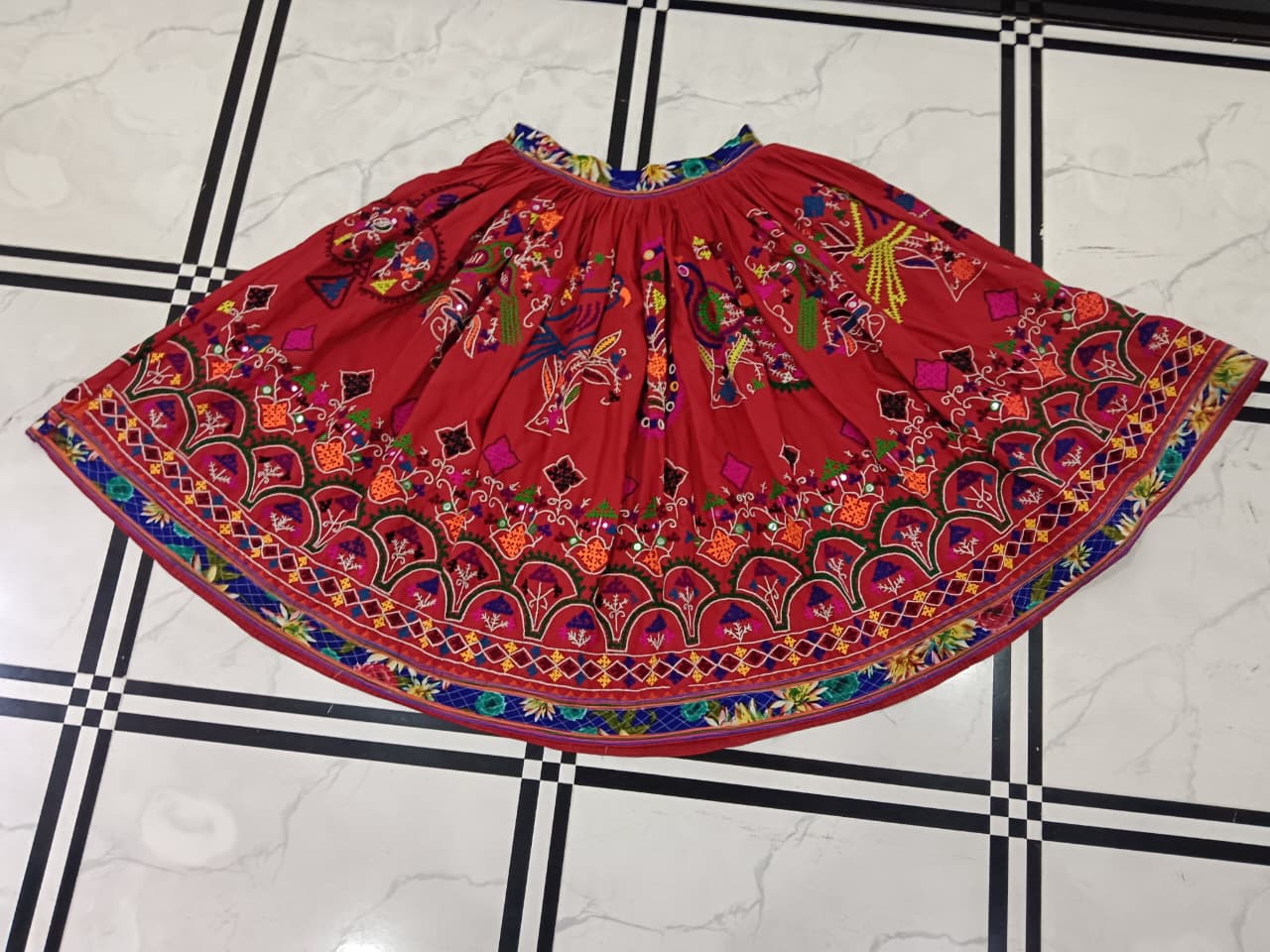 Keerti | Skirt with kutch embroidery