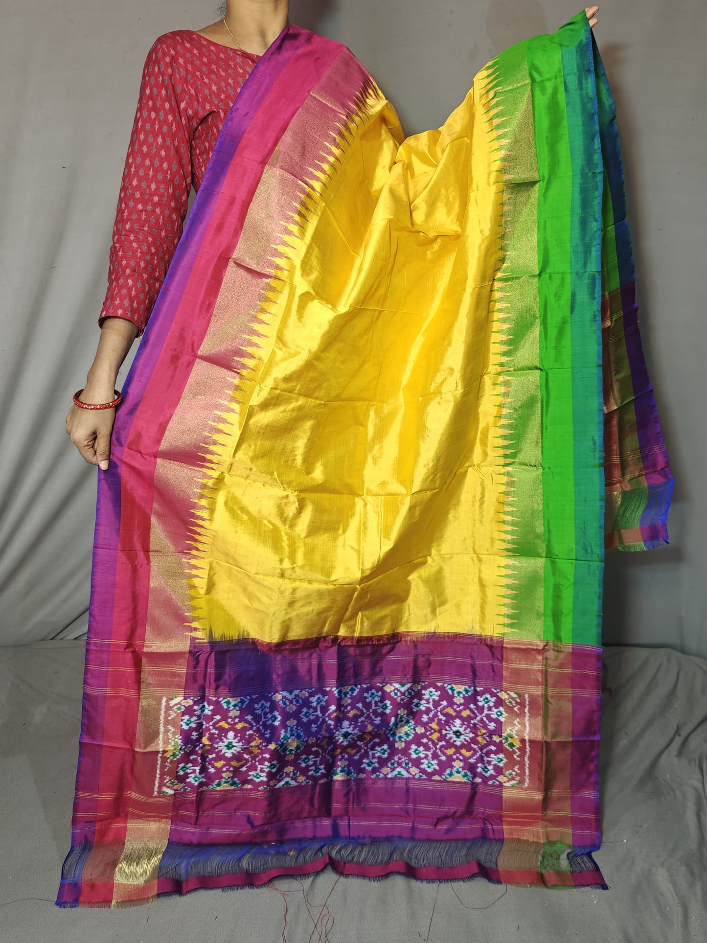 Isi | Ikat pure silk dupatta