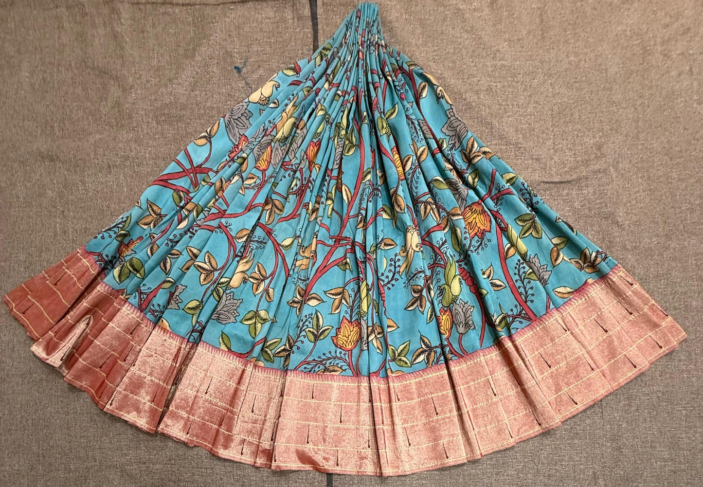 Vaina | kalamkari skirt on teen muniya paithani
