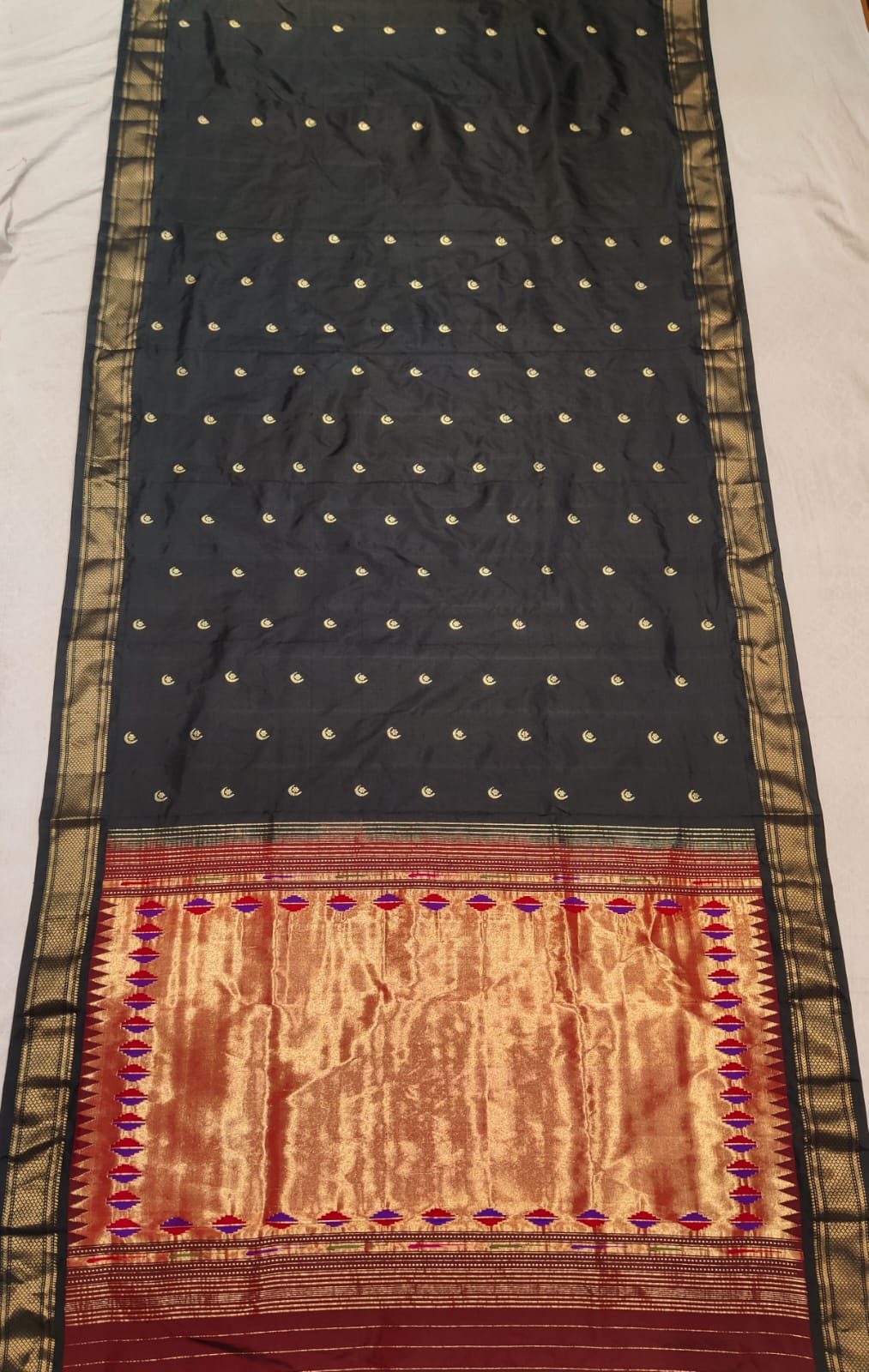 Pandita | Chandrakor Handloom paithani