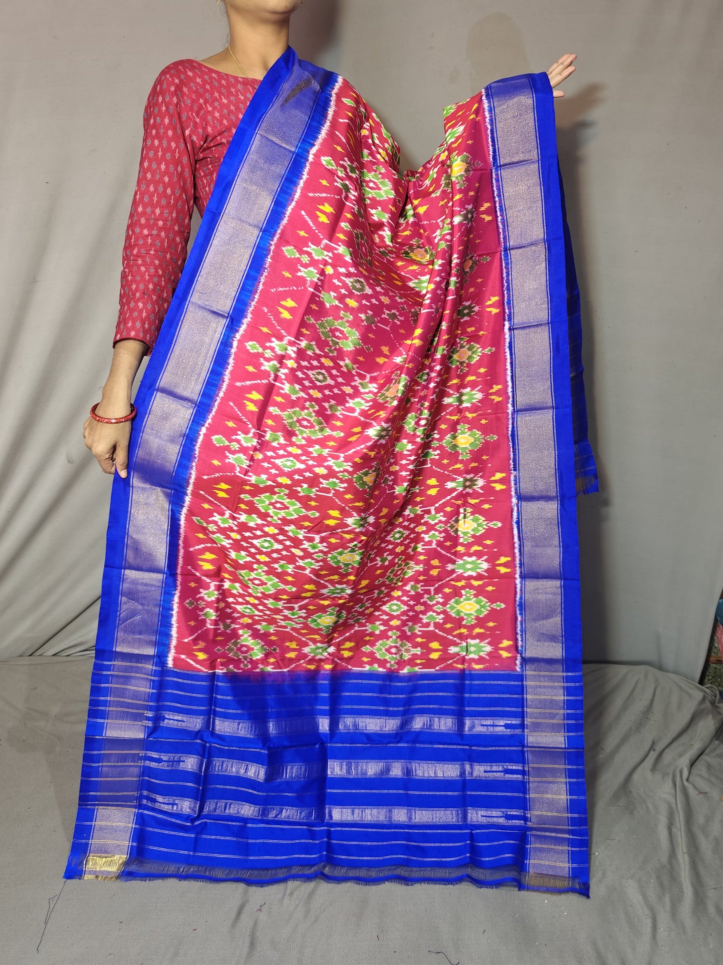 Ise | Ikat pure silk dupatta