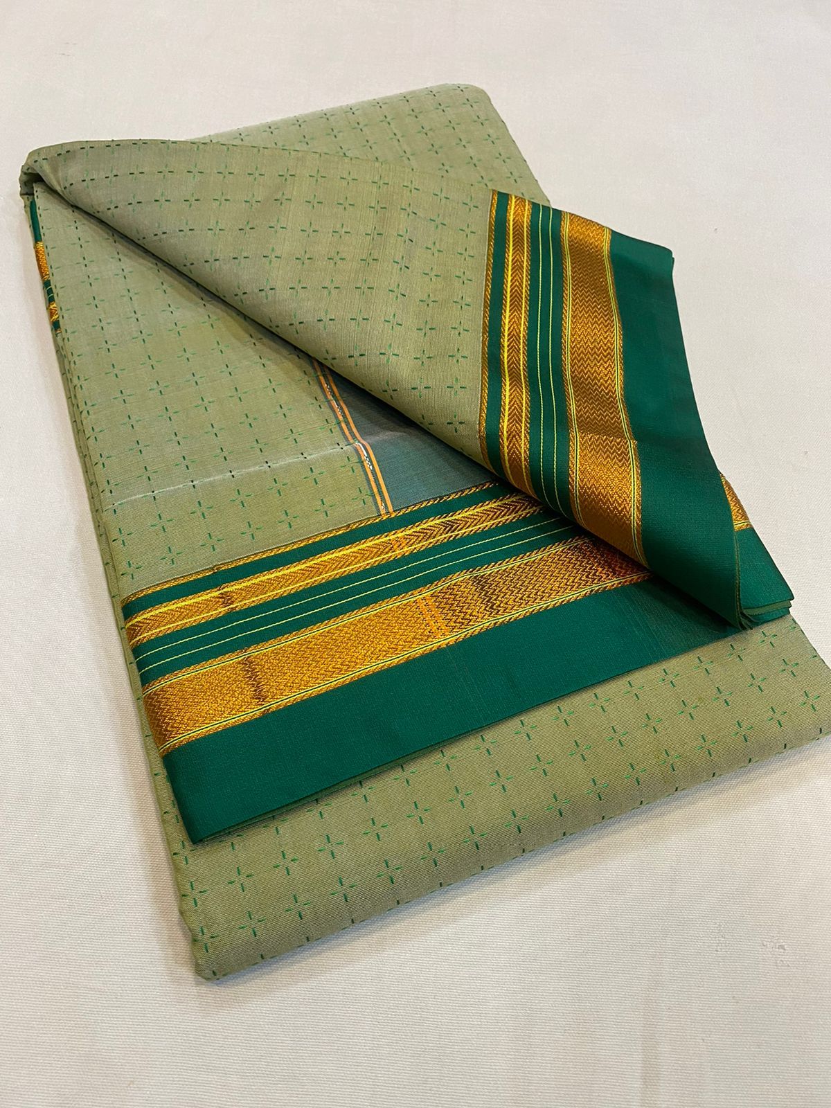 Vyanjana | Chukki Star Ilkal and Art silk With Cotton Saree