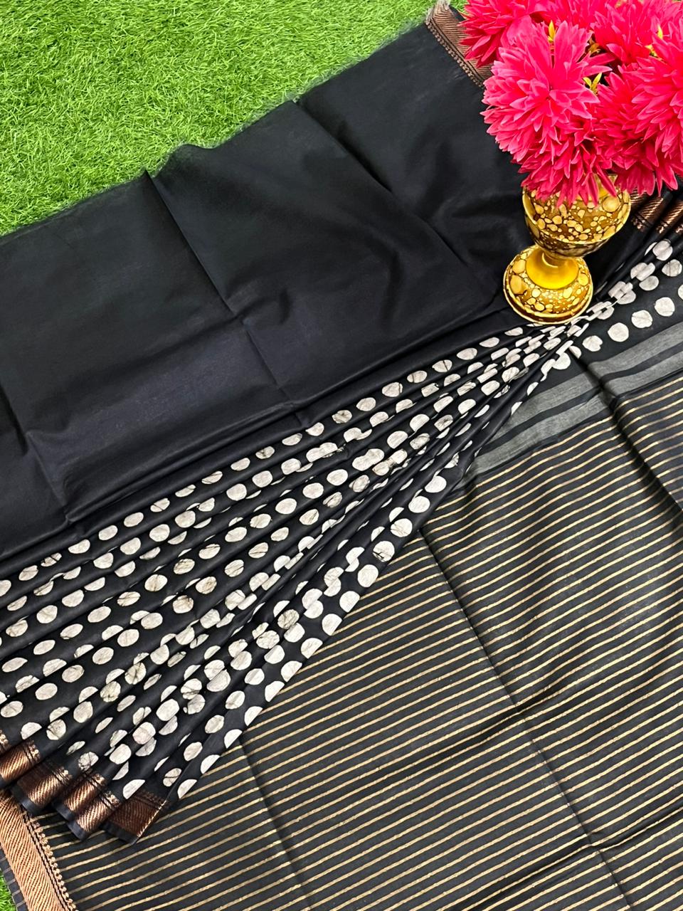 Oni | KOTA STAPLE BANARSI BORDER SILK SAREE WITH BATIK PRINT