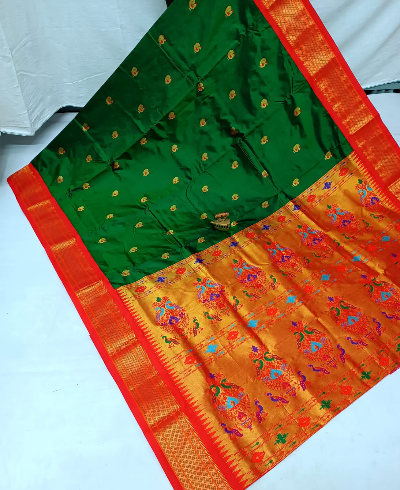 Esha | Powerloom Kadiyal Paithani Silk Saree