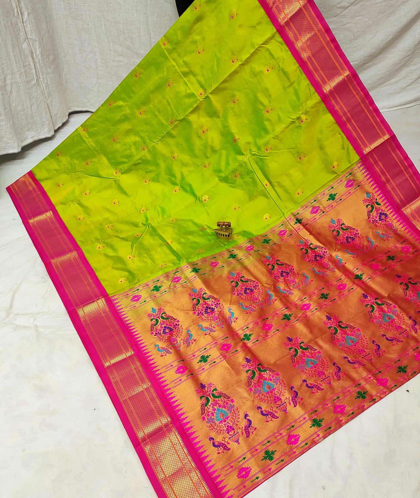 Jacqueline | Powerloom Kadiyal Paithani Silk Saree