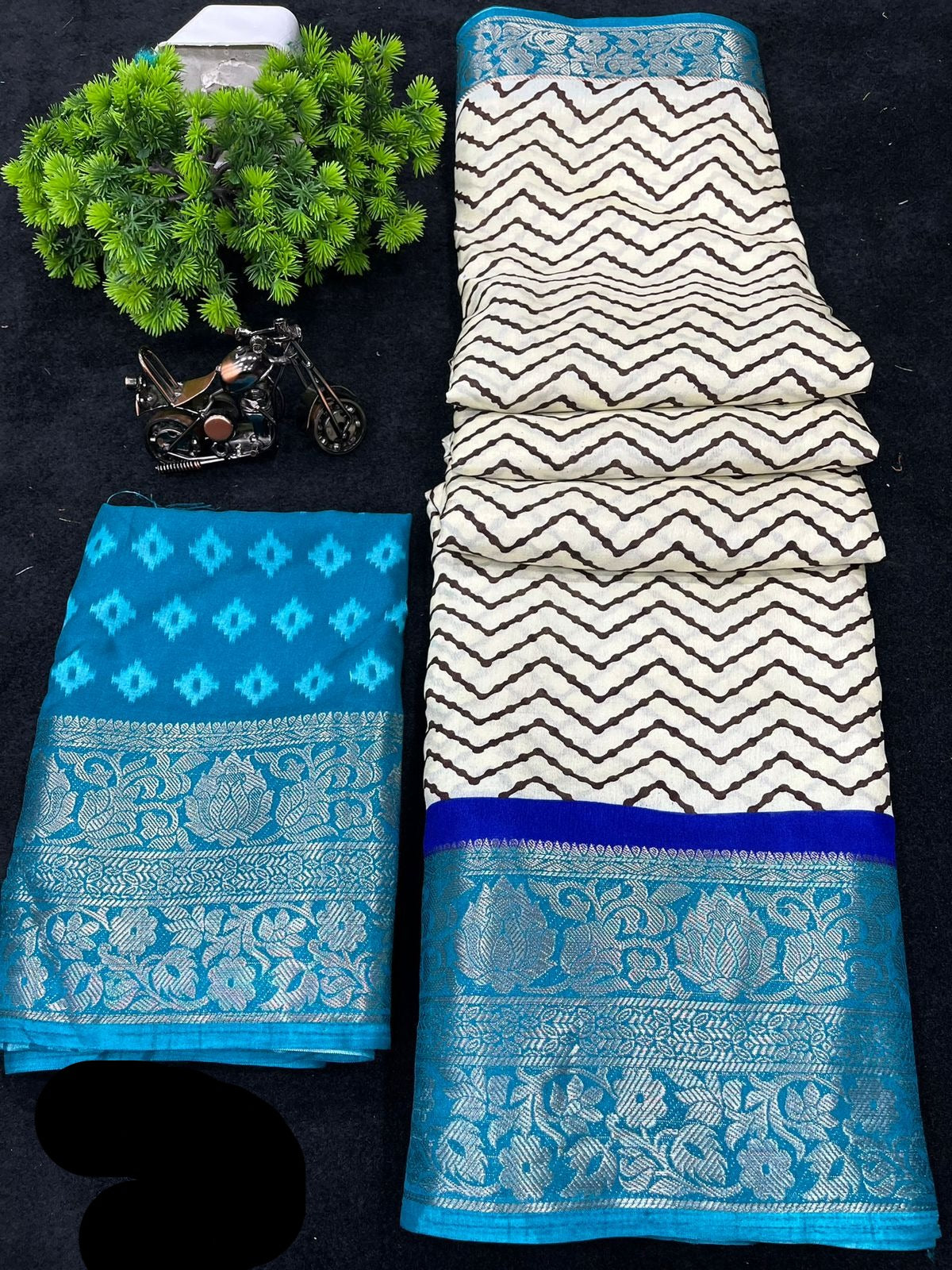 Chevron dola silk saree