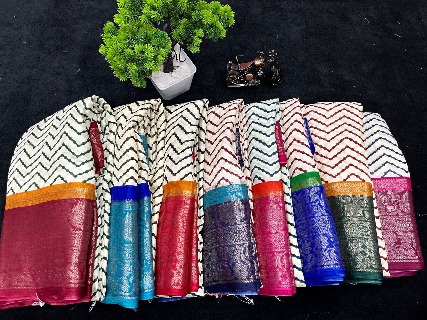 Chevron dola silk saree