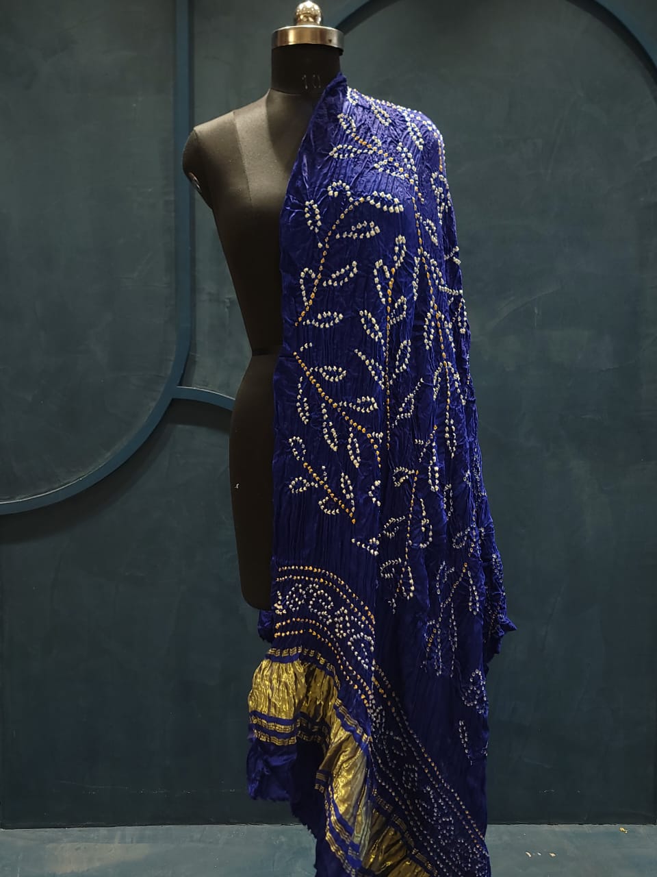 Bandhej dupatta in gajji silk