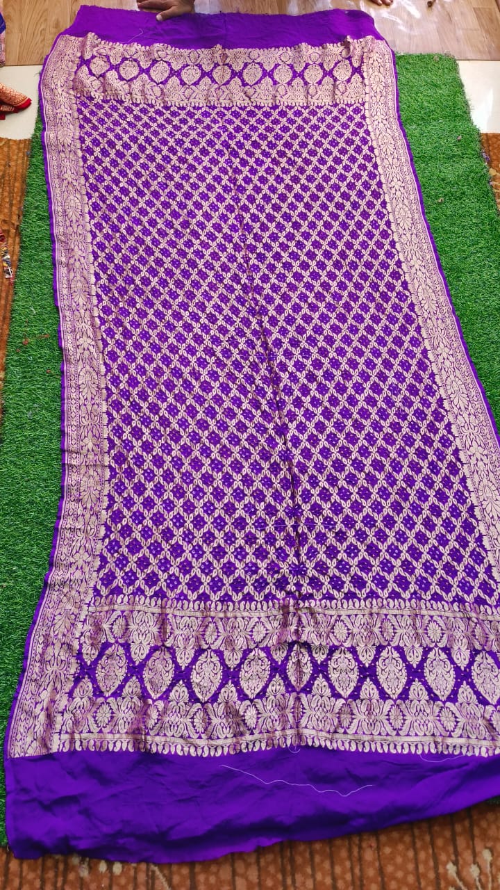 Neem zari dupatta