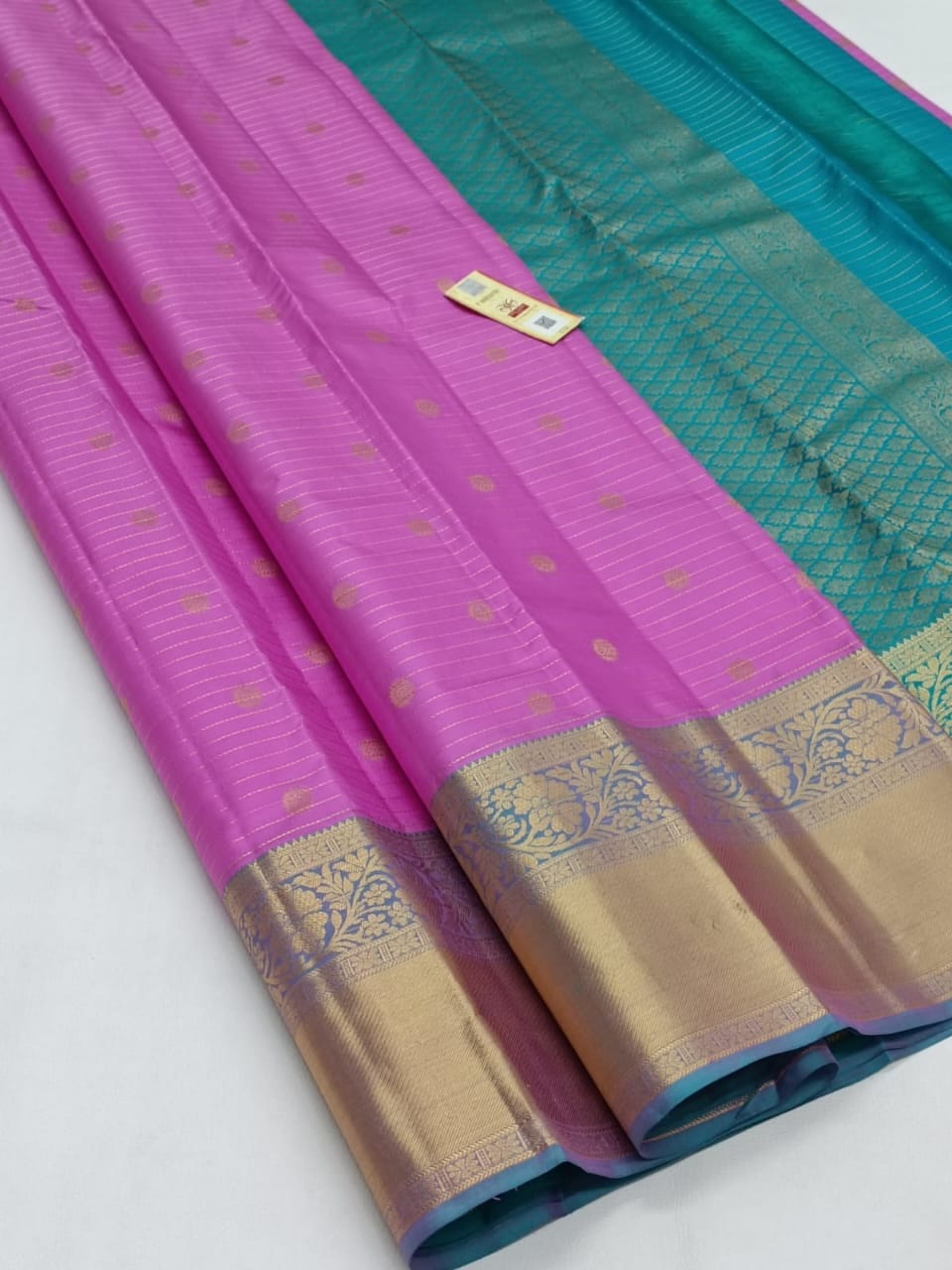 Butta | pure silk kanjeevaram