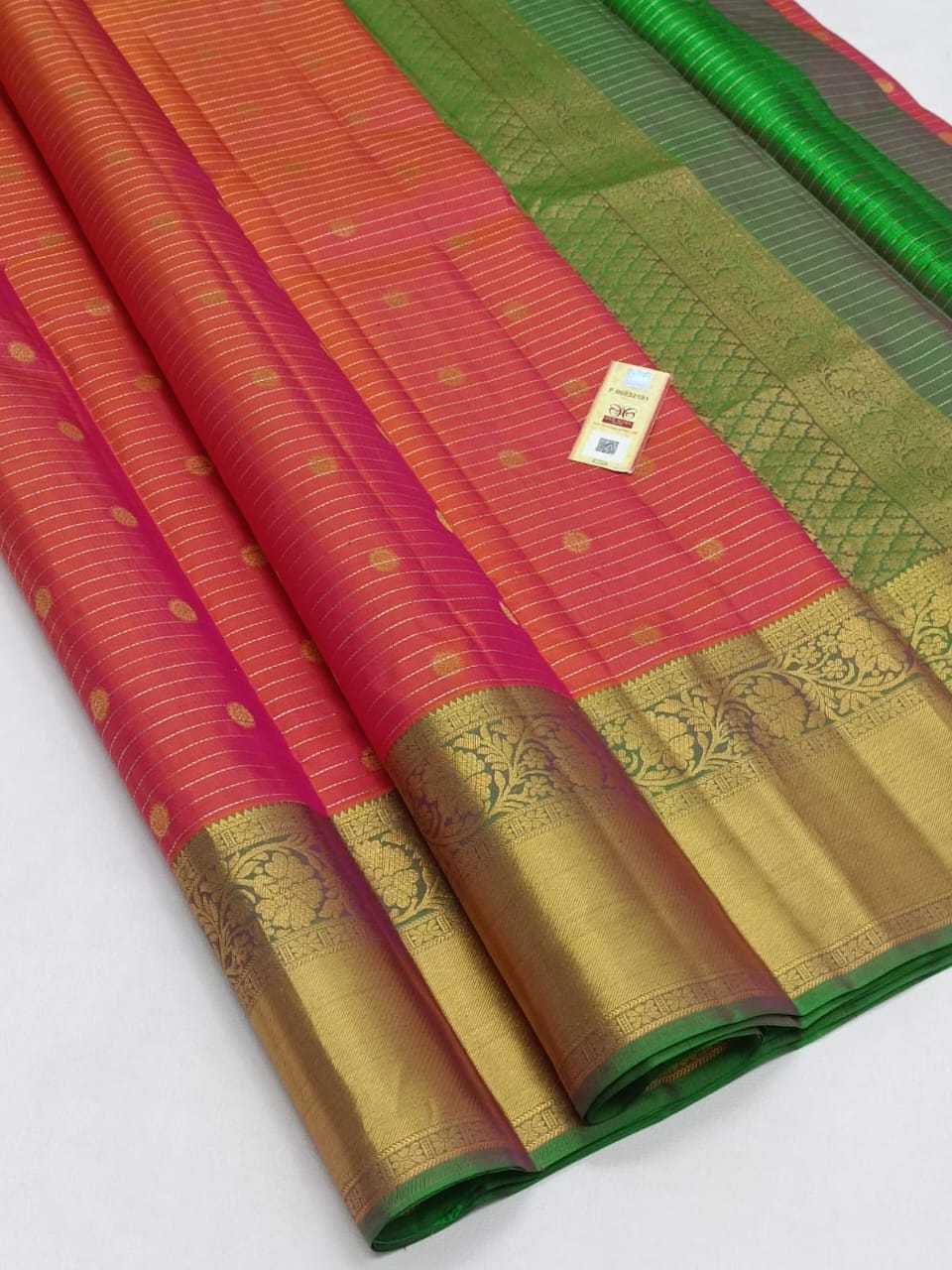 Butta | pure silk kanjeevaram