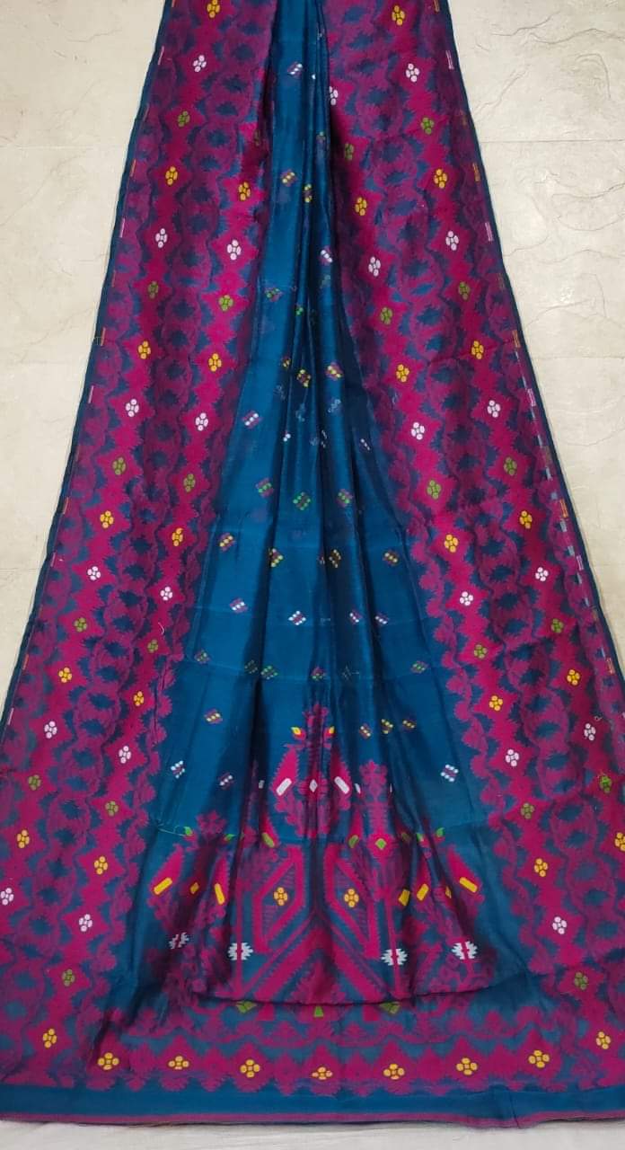 Wreath | Dhakai Jamdani Saree