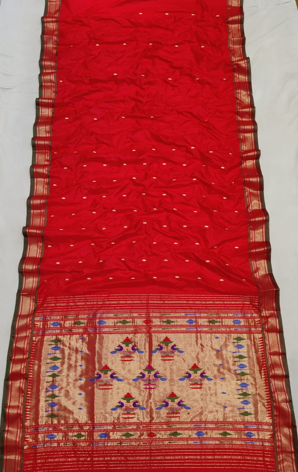 Nauvari paithani saree