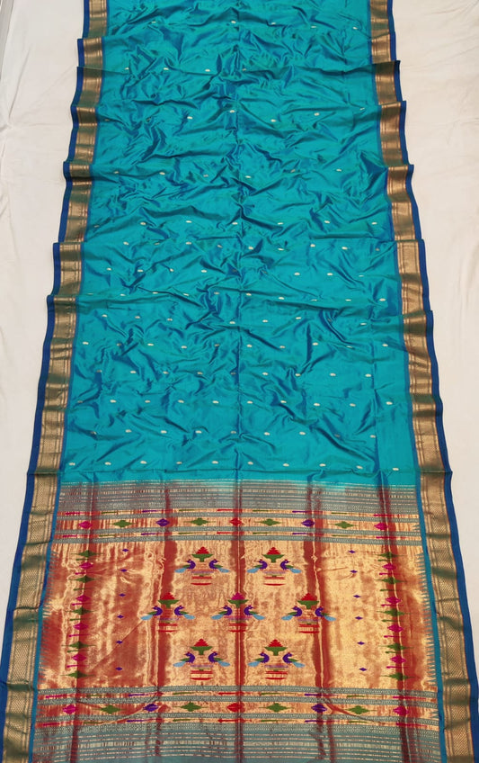 Nauvari paithani saree