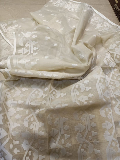 Ava | Pure muslin jamdani sarees