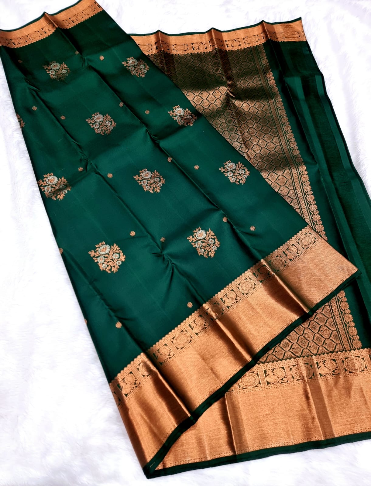 Daisies | pure silk kanjeevaram