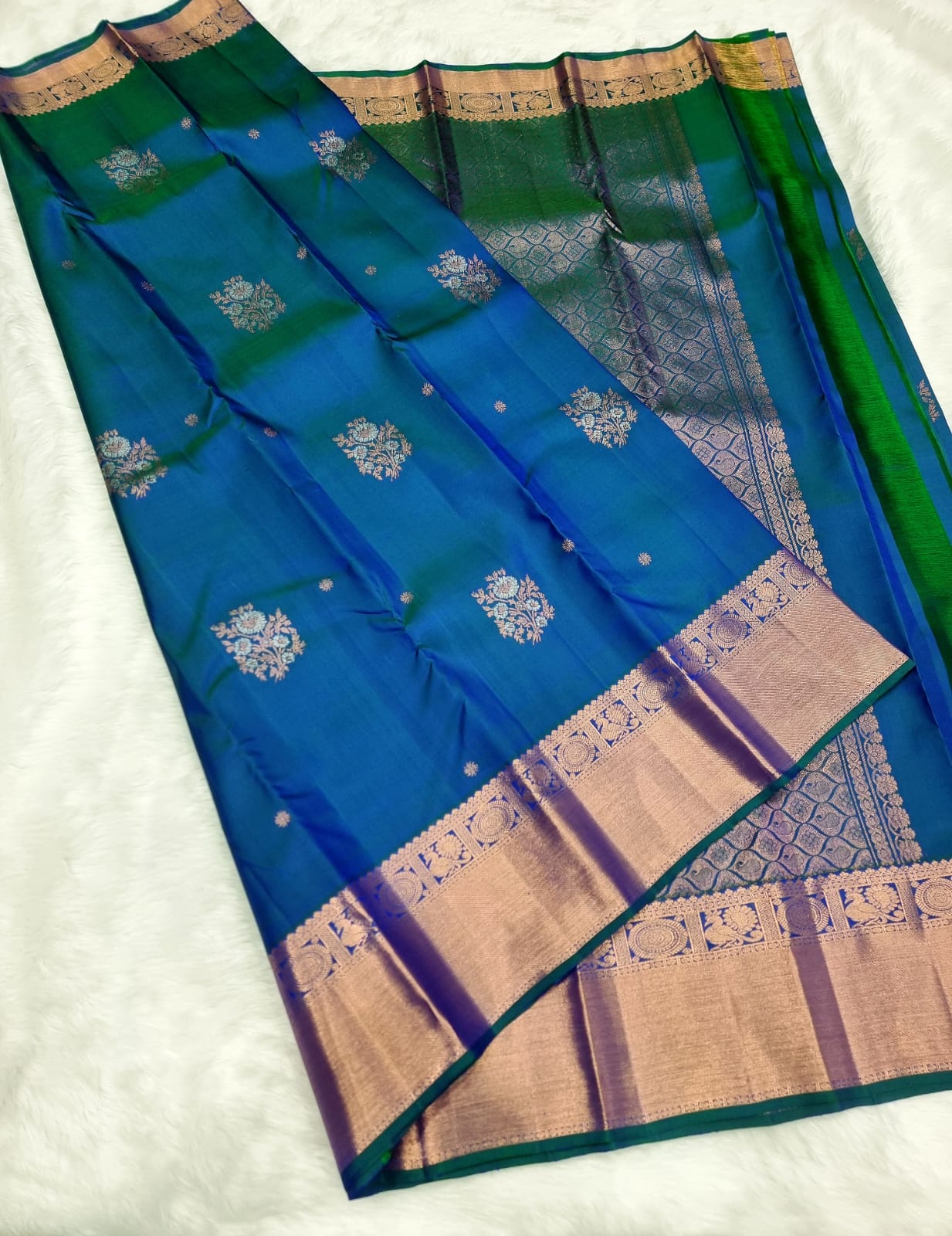 Daisies | pure silk kanjeevaram