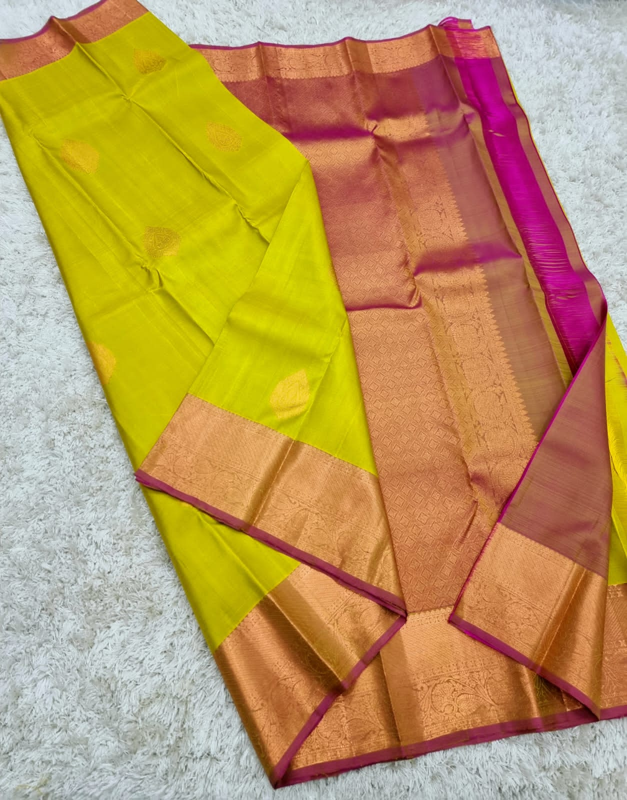 Tupil | pure silk kanjivarams