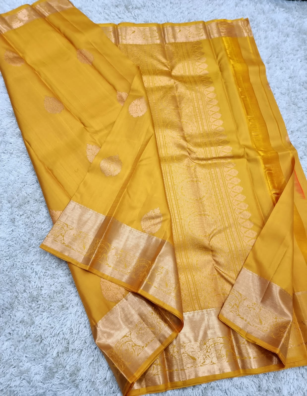 Tupil | pure silk kanjivarams