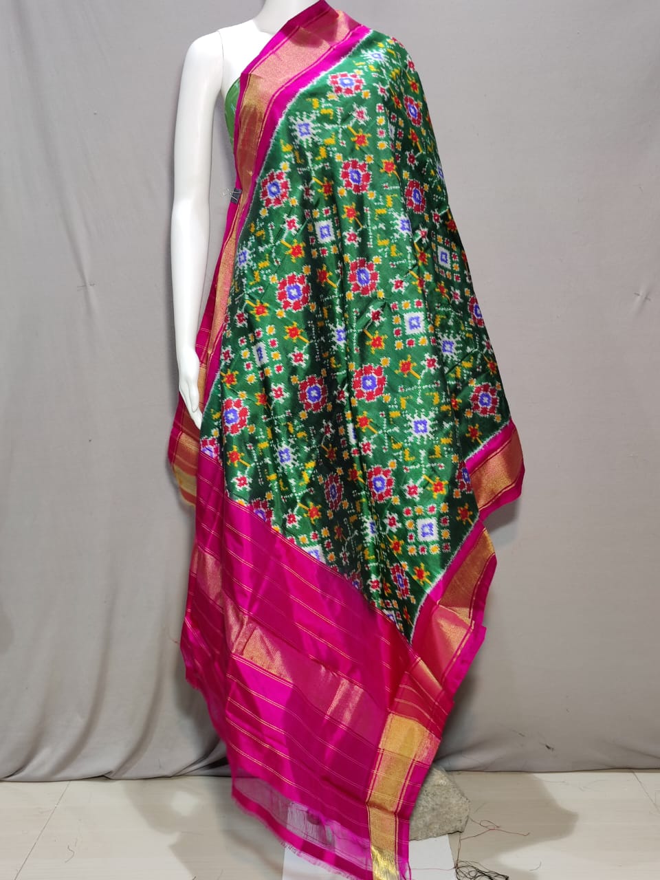 Ibha | IKAT SILK DUPPATA