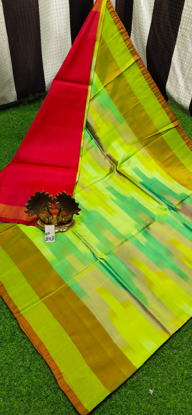 Ipsa | Uppada soft silk all over ikat design sarees