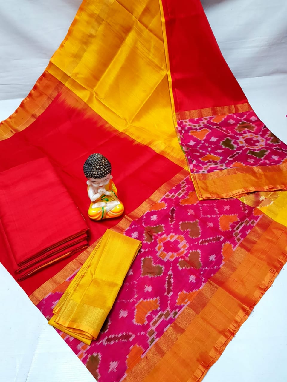 Wedding Wear Kanchipuram Pattu Saree in Mangalore at best price by Nbs Silk  Sarees and Old Silk Saree Buyer - Justdial