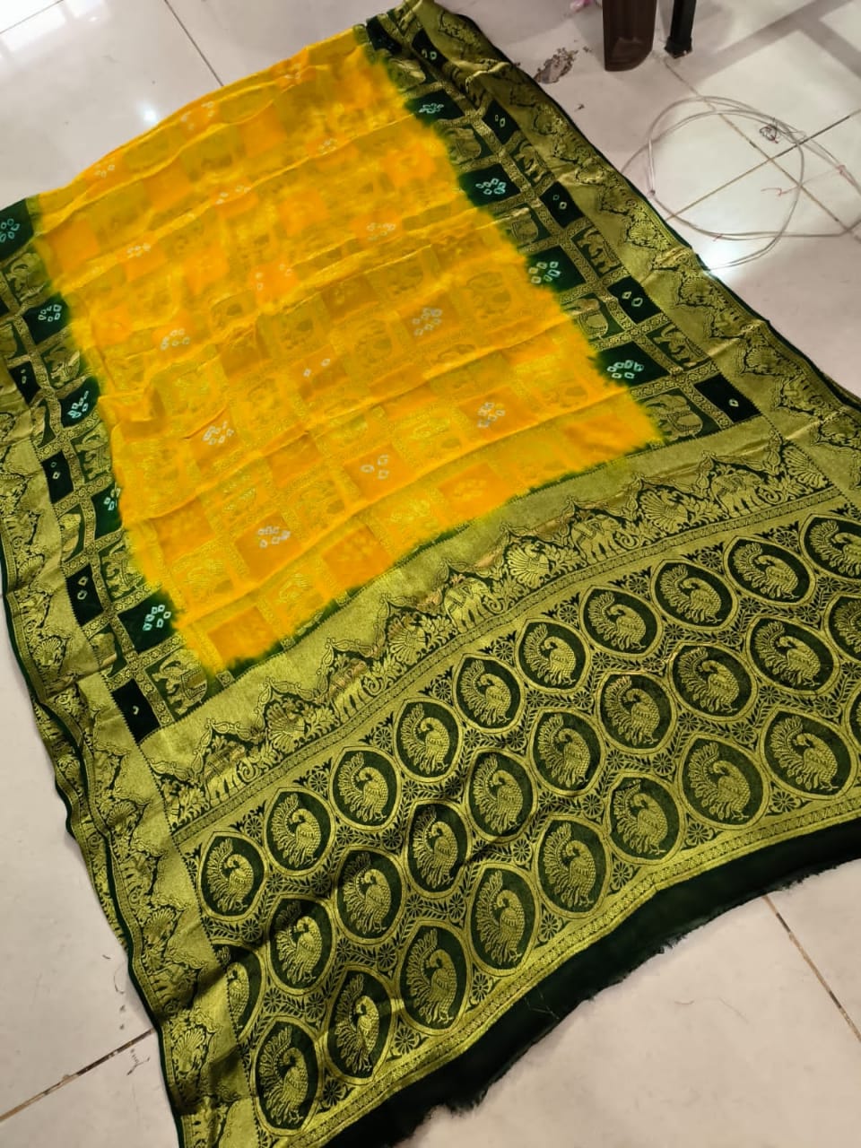 Bandhni Ghadchola dual colour saree