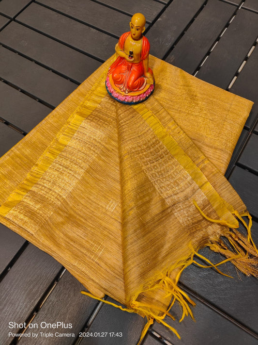 Rehanshi | Baswada Silk With Blouse Piece In Gold Color