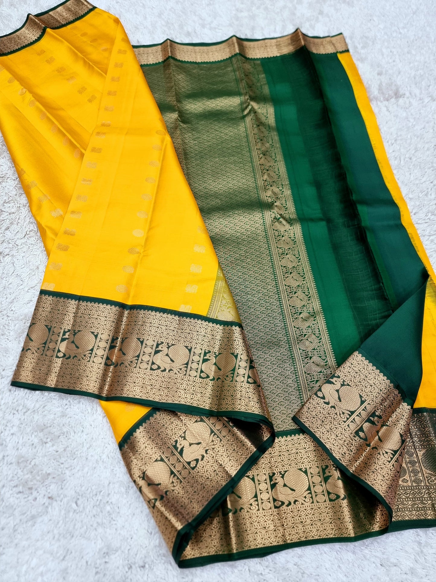 Charvi | Kanchipuram Pure Silk Yellow gold Color Saree