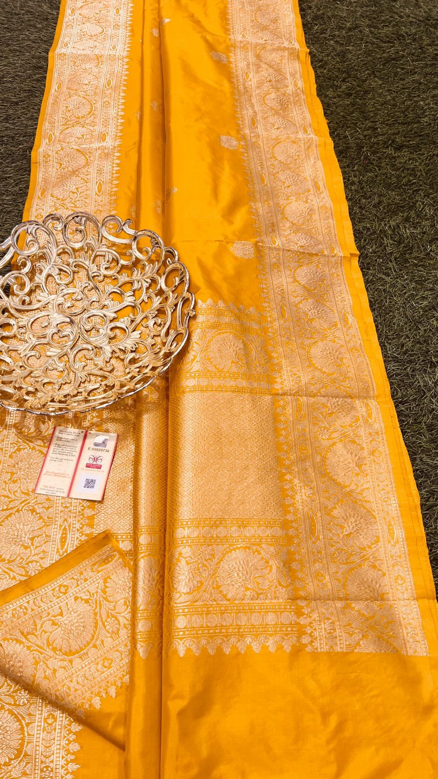 Pihu | Exclusive Handloom Banarasi Katan Silk Saree