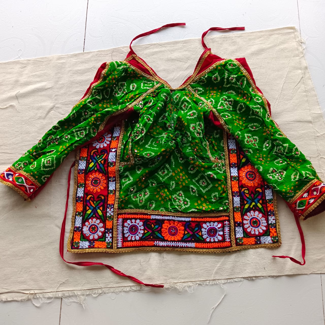 Anaisha | Blouse with Kutchi Work