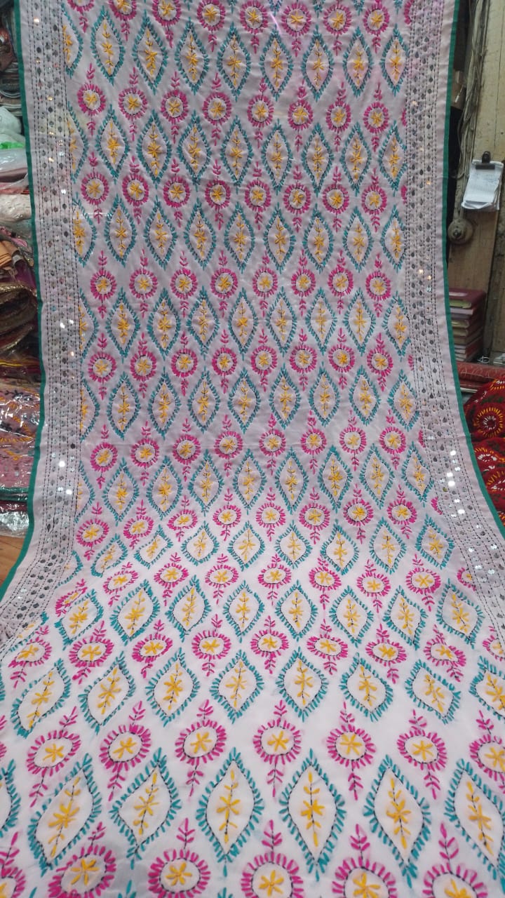 Avni | Phulkari dupattas on chanderi