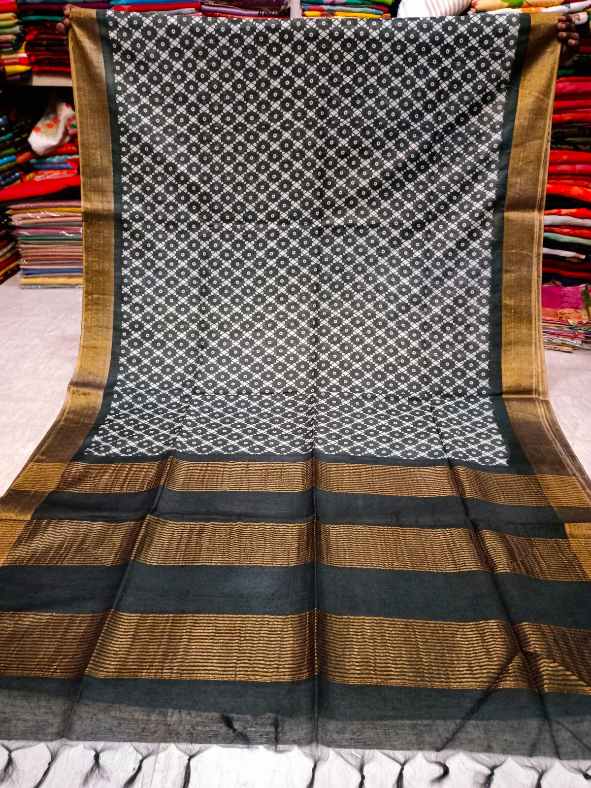 Libni | JAYSHREE SILK SAREE WITH BEAUTIFUL SCREEN PRINT